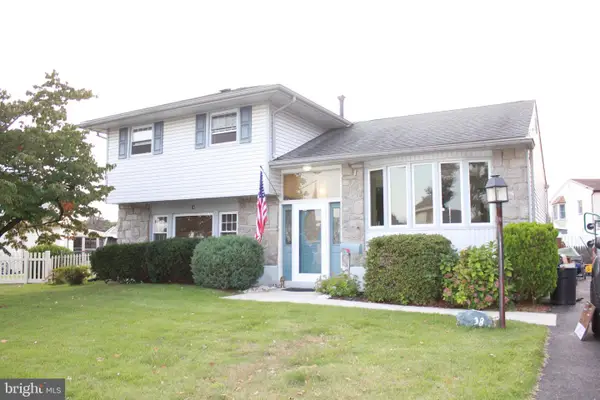 38 Ellen Dr, BELLMAWR, NJ 08031