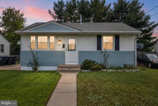 436 10th Ave, LINDENWOLD, NJ 08021