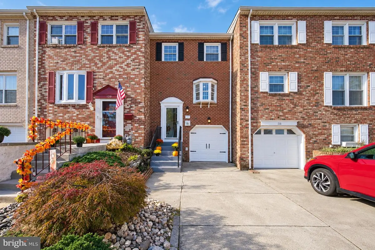 118 W Collins Ct, Blackwood, NJ 08012 - #1