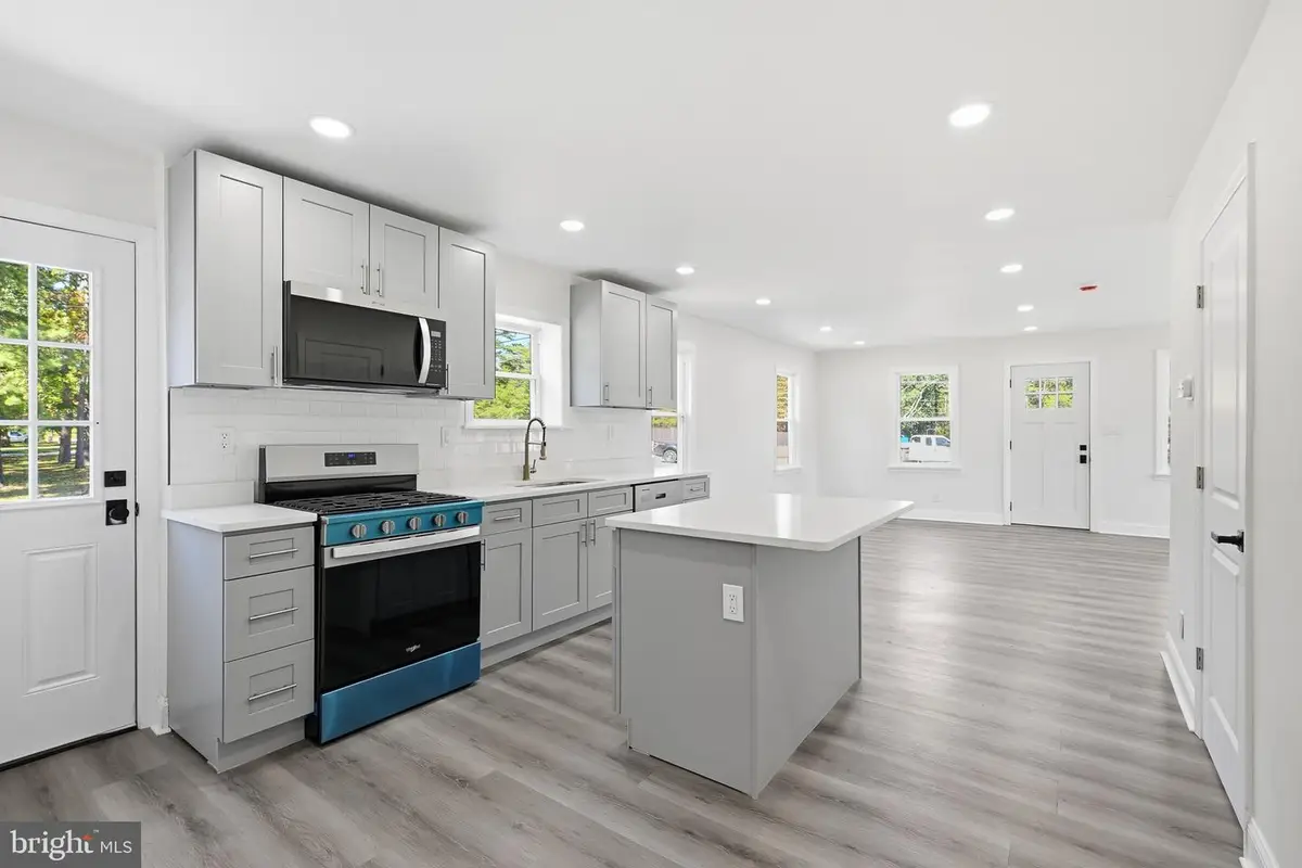 7 Sicklerville Rd, Sicklerville, NJ 08081 - #1