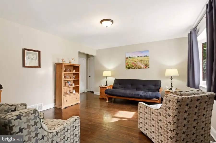4 N Warwick Rd, Somerdale, NJ 08083 - #3