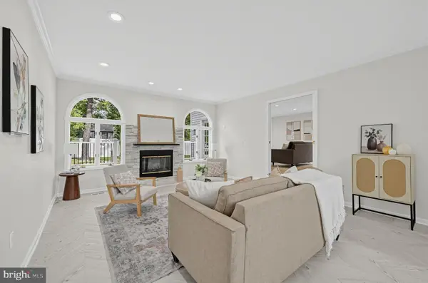 6 Bunning Dr, VOORHEES, NJ 08043