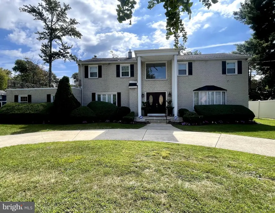 8 Holden Rd, Cherry Hill, NJ 08034 - #2