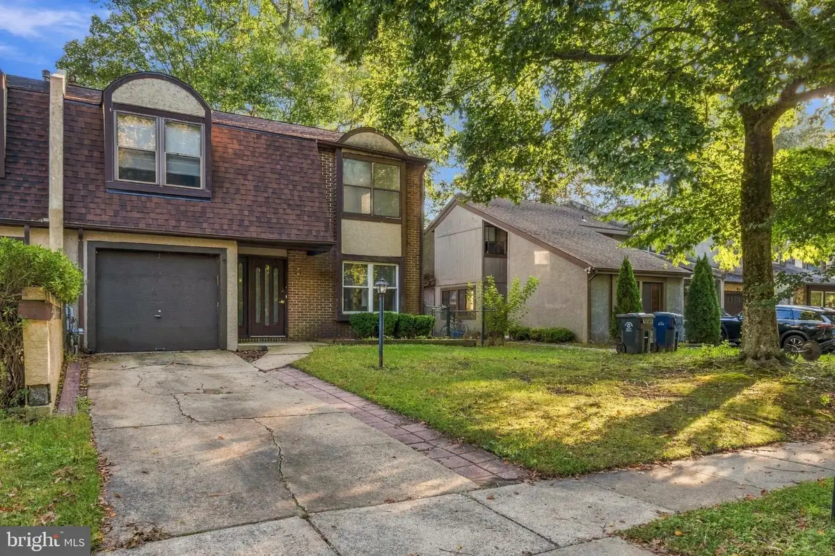 4 Goshawk Ct, Voorhees, NJ 08043 - #1