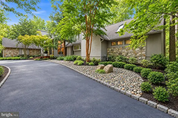1 Jodi Ct, CHERRY HILL, NJ 08003