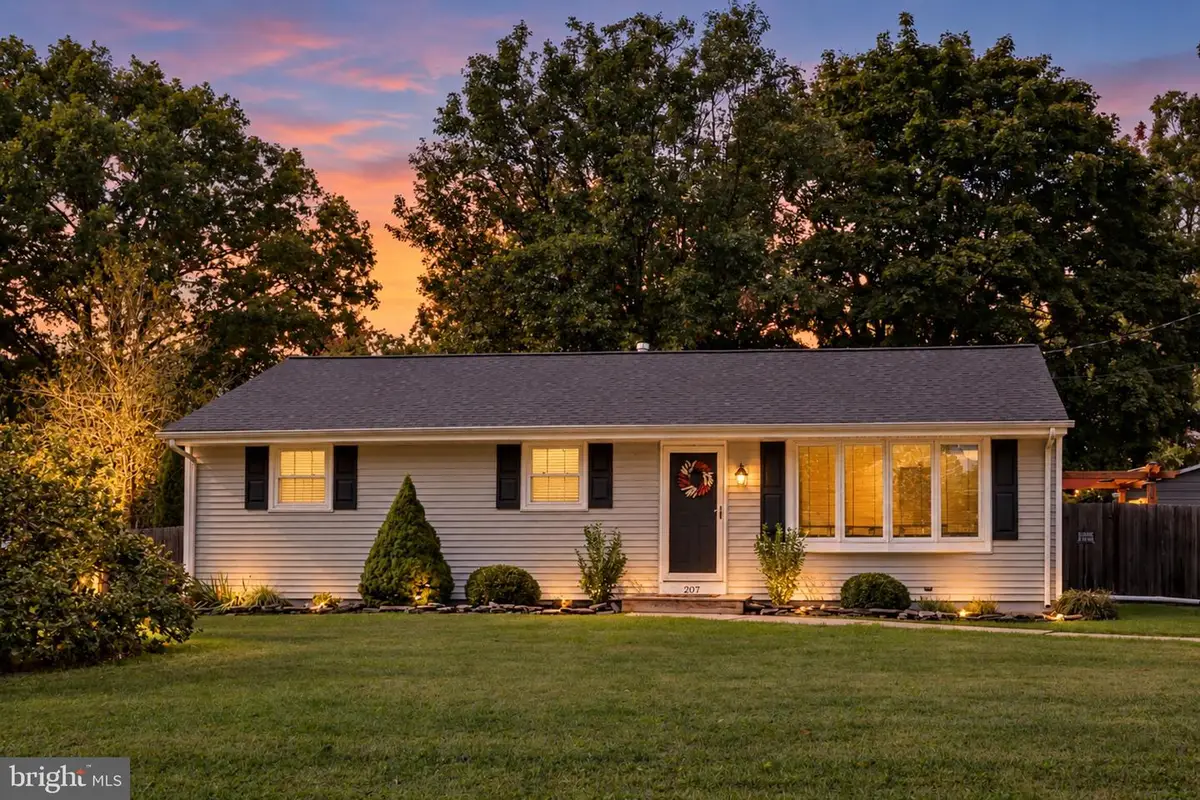 207 W Elm Ave, Berlin, NJ 08009 - #1