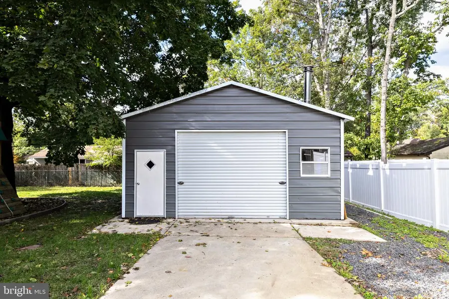 207 W Elm Ave, Berlin, NJ 08009 - #3
