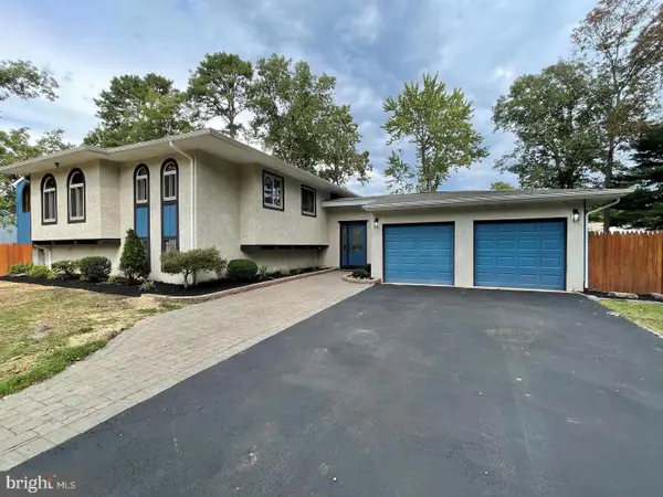 802 Salem Ct, ATCO, NJ 08004