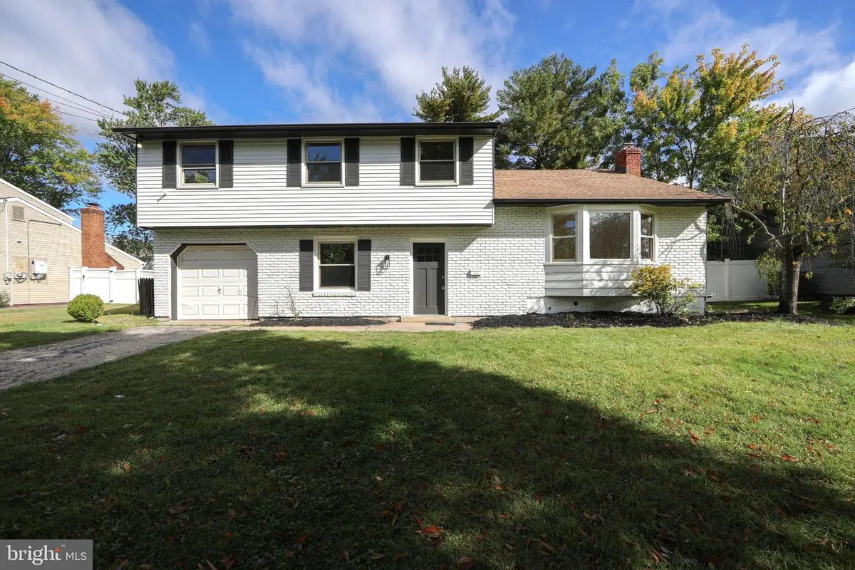 90 Knollwood Dr, Cherry Hill, NJ 08002 - #1