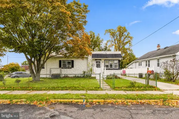 102 W 1st Ave, RUNNEMEDE, NJ 08078