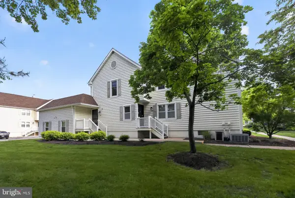 830 Society Hill Hl, CHERRY HILL, NJ 08003