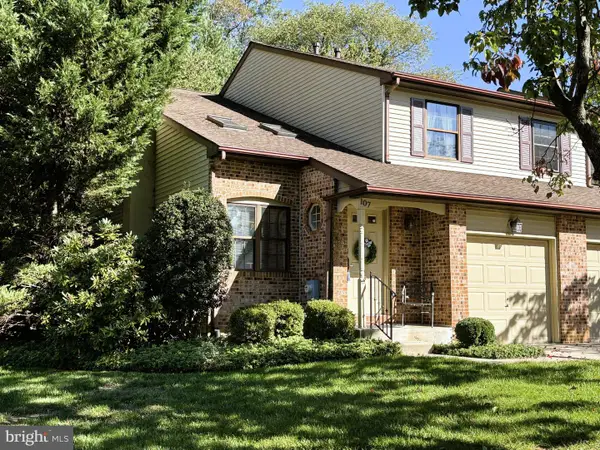 107 Greensward Ln, CHERRY HILL, NJ 08002