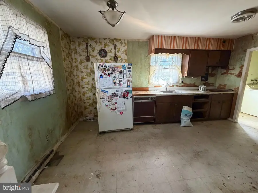 403 Otter Branch Dr, Magnolia, NJ 08049 - #3