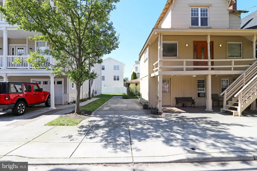 208 E Maple Ave, Wildwood, NJ 08260 - Image #2