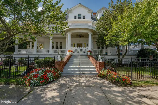 216 E Fern Rd, WILDWOOD CREST, NJ 08260