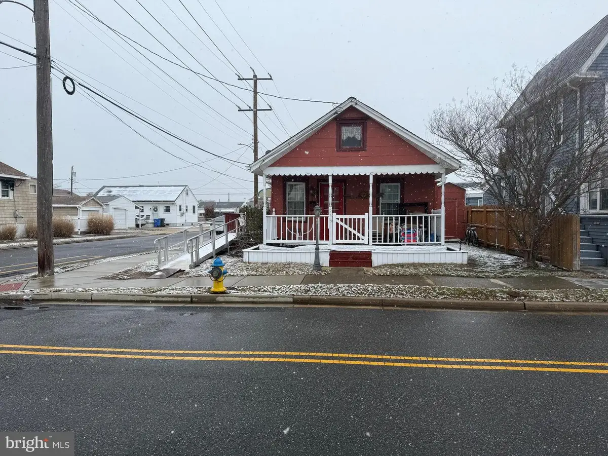 335 W Glenwood Ave, Wildwood, NJ 08260 - Image #1