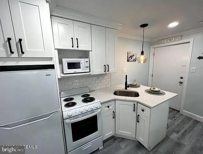 225 E Wildwood Ave E #323, Wildwood, NJ 08260 - #3