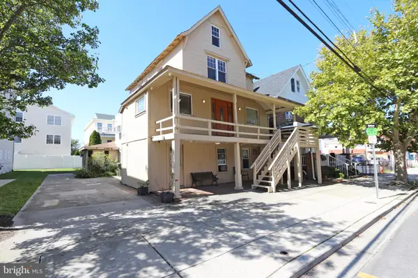 208 E Maple Ave, WILDWOOD, NJ 08260
