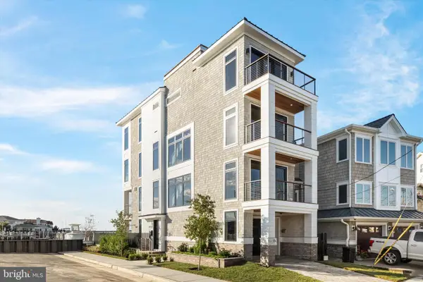 233 W 17th St, OCEAN CITY, NJ 08226
