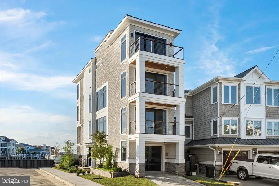233 W 17th St, Ocean City, NJ 08226 - #3