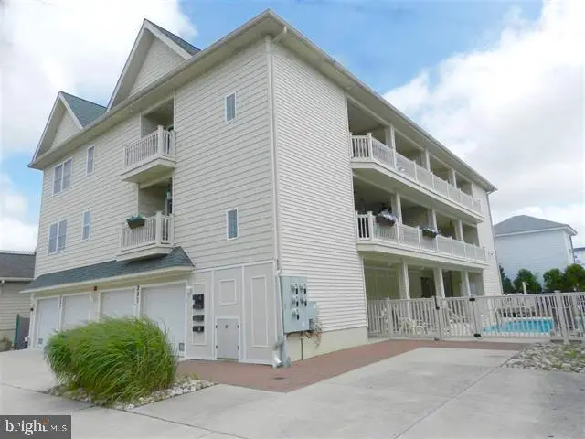 225 E Bennett Ave #3, Wildwood, NJ 08260 - #1
