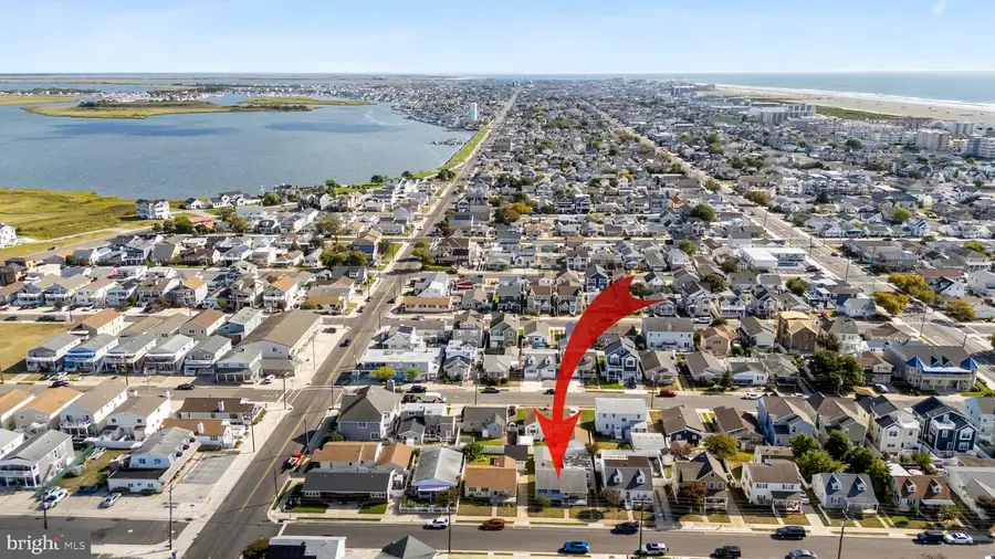 107 E Hollywood Ave, Wildwood, NJ 08260 - #3