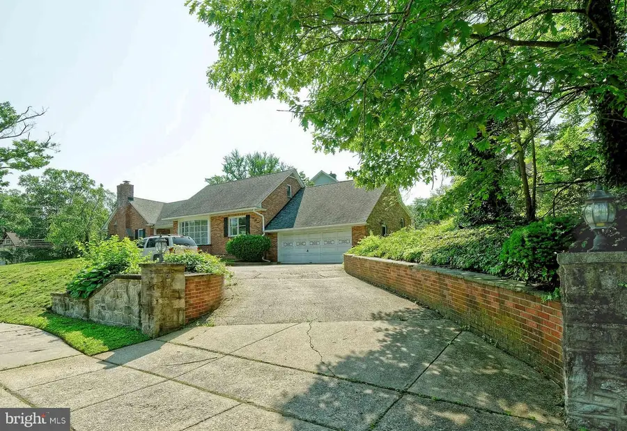 10 Lake Dr, Woodbury, NJ 08096 - Image #2