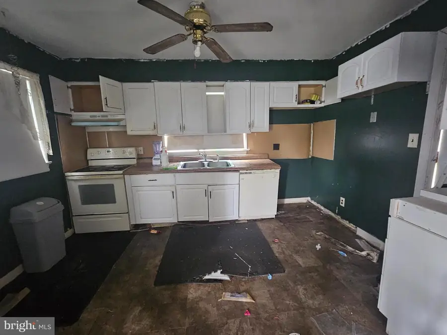 296 Ogden Station Rd, West Deptford, NJ 08086 - Image #3