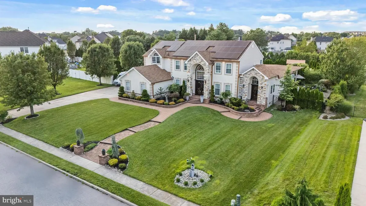 15 Dorothy Dr, Sewell, NJ 08080 - Image #1