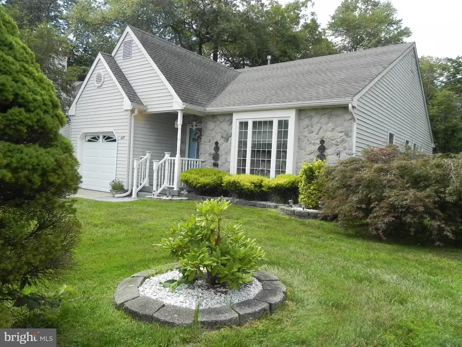 649 Panama Ct, Williamstown, NJ 08094 - Image #2