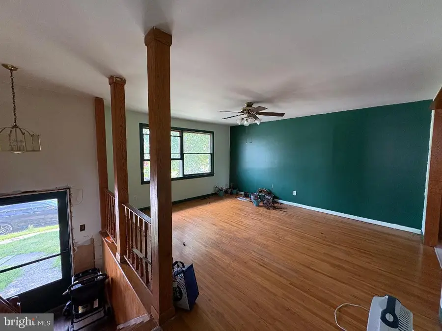 330 Croce Ave, Gibbstown, NJ 08027 - Image #3