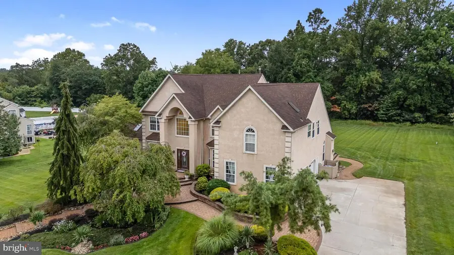 195 Hunters Run, Swedesboro, NJ 08085 - Image #2