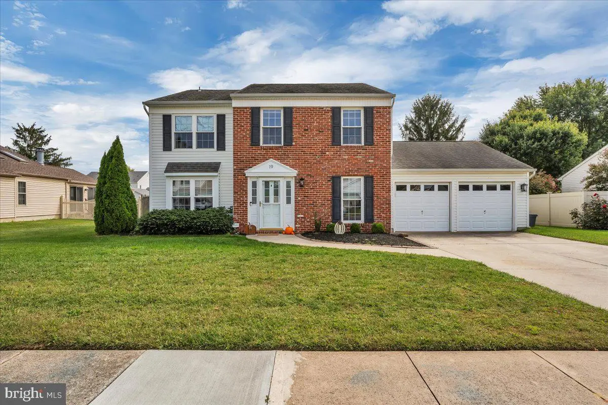 19 S Mars Dr, Sewell, NJ 08080 - Image #1