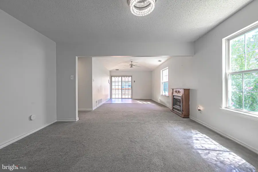 713 Barbados Dr, Williamstown, NJ 08094 - Image #3