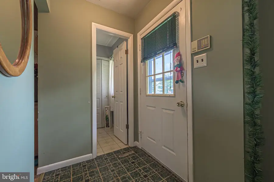 827 Saint Regis Ct, West Deptford, NJ 08051 - Image #3