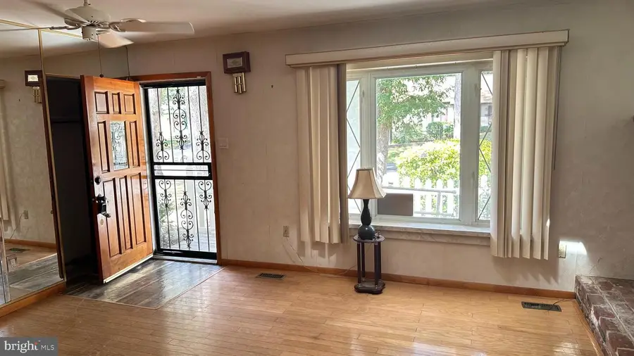 1412 Johanna Ct, Williamstown, NJ 08094 - Image #3