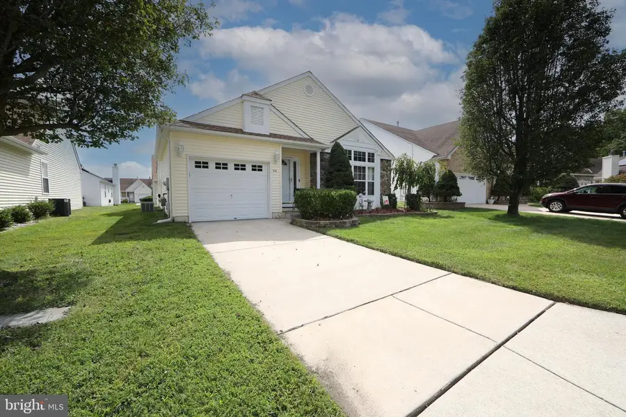516 Saint Martin Ct, Williamstown, NJ 08094 - Image #2