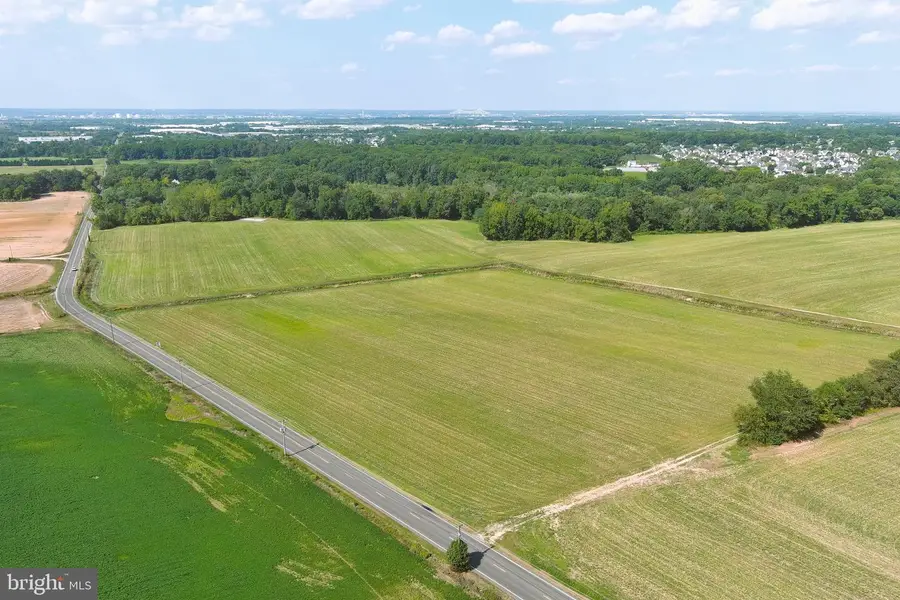 2157 Oldmans Creek Rd, Swedesboro, NJ 08085 - Image #2