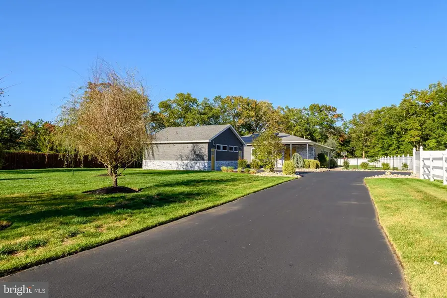 490 Huber Ave, Williamstown, NJ 08094 - Image #2