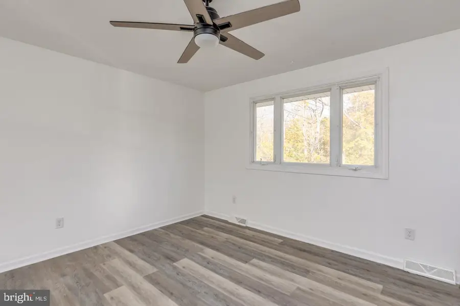 238 W Center St, Clayton, NJ 08312 - Image #3