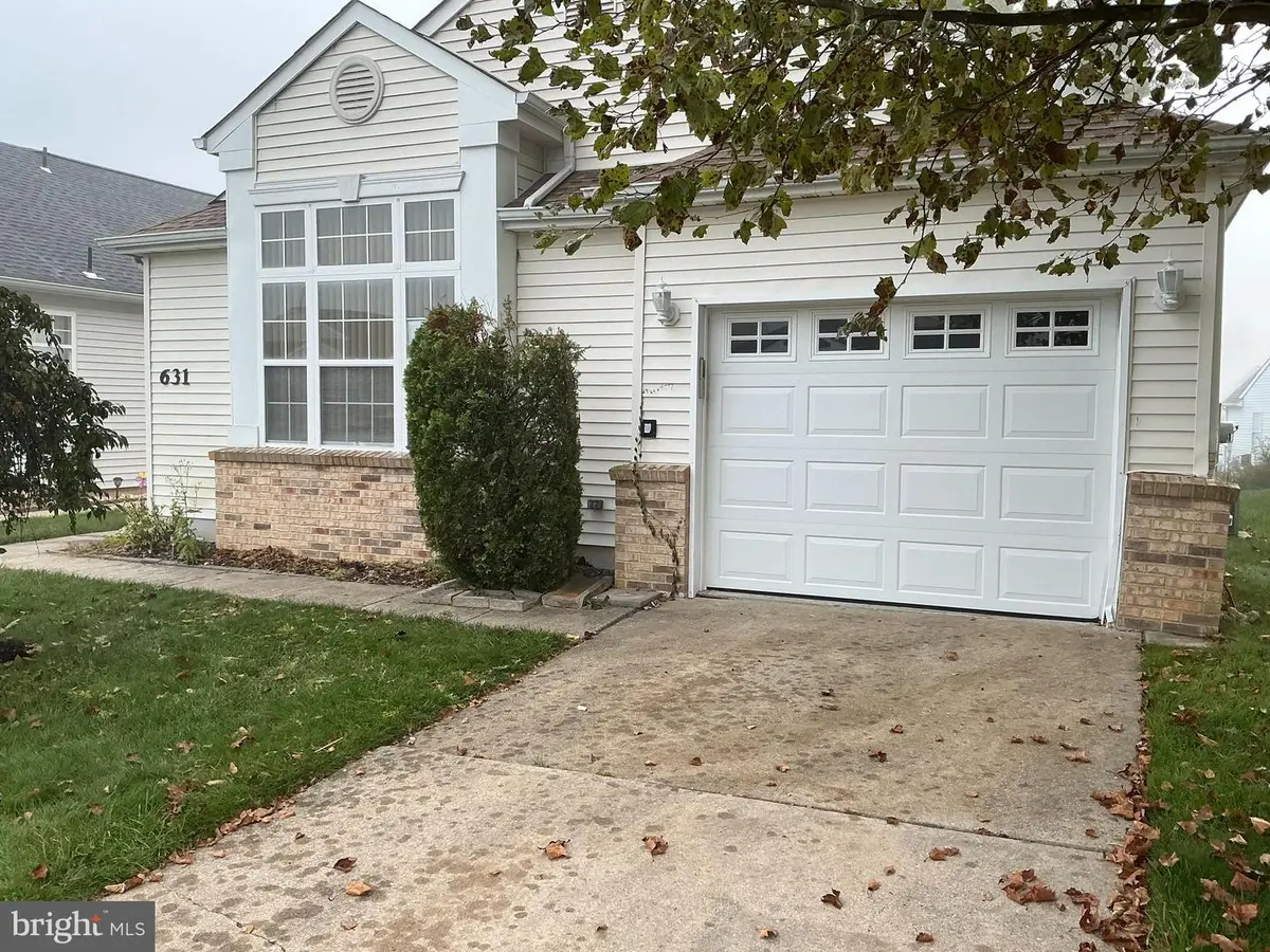 631 Barbados Dr, Williamstown, NJ 08094 - Image #1