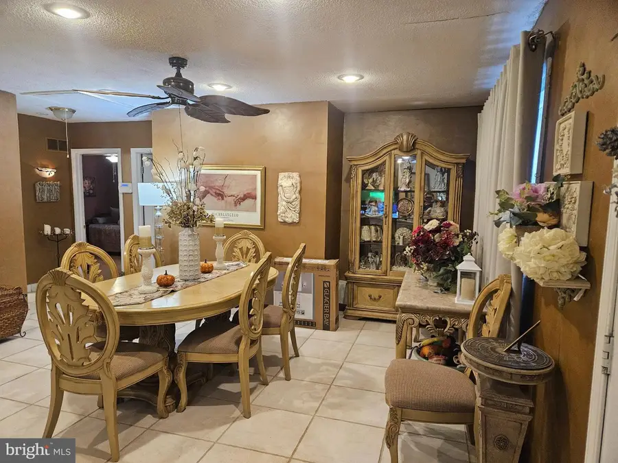 22 Woodbrook Rd, Blackwood, NJ 08012 - Image #2