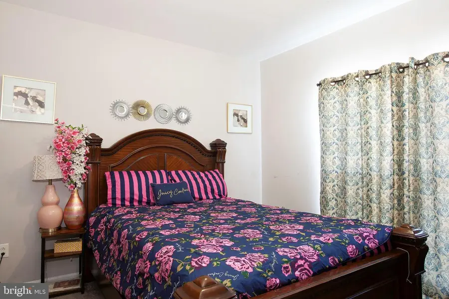 201 Luray Dr, Williamstown, NJ 08094 - Image #2