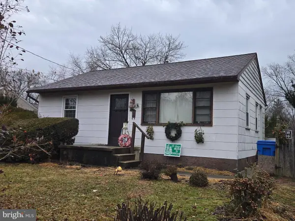 643 N Main St, CLAYTON, NJ 08312