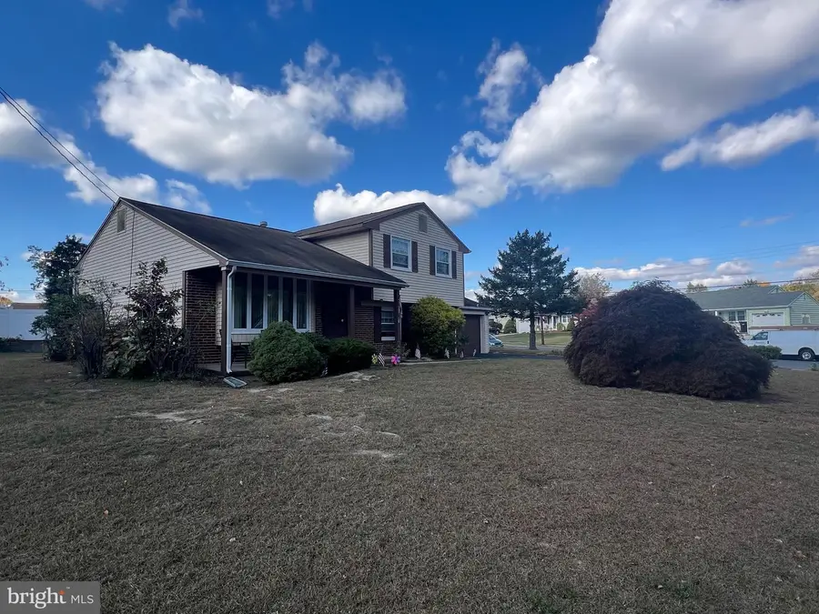 825 Lexington Ave, Blackwood, NJ 08012 - Image #2