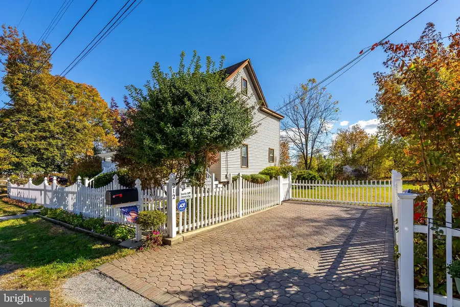 212 E Jefferson St, Paulsboro, NJ 08066 - Image #3