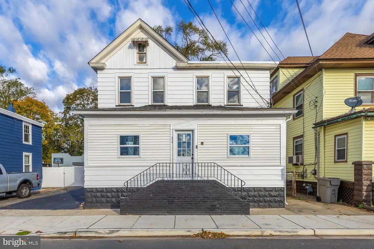 11 W Washington St, Paulsboro, NJ 08066 - Image #1