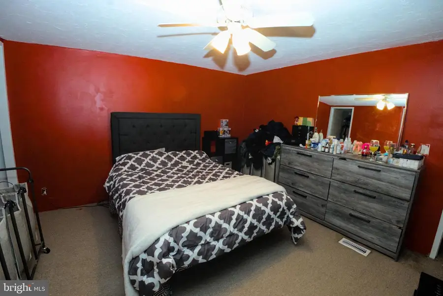 19 Marathon Dr, Mantua, NJ 08051 - Image #2