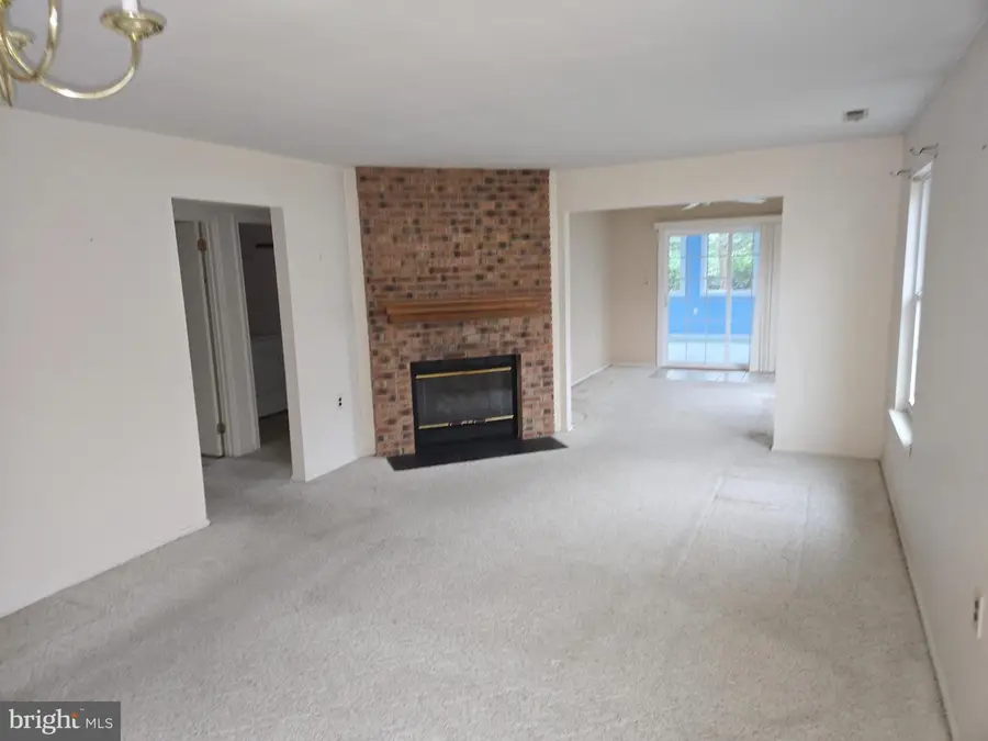 27 Kelly Dr, West Deptford, NJ 08096 - Image #2