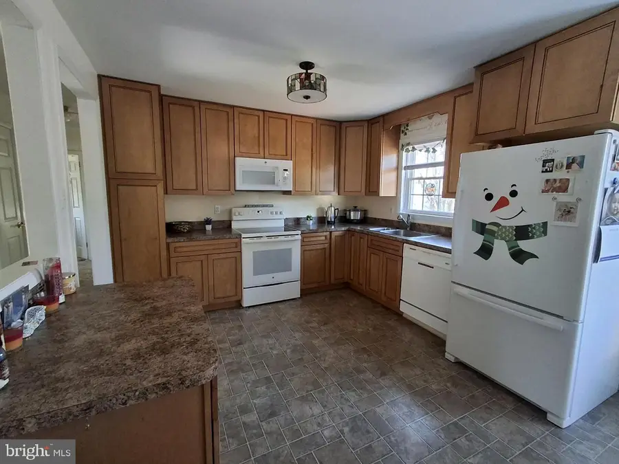 127 Karen Ct, Mullica Hill, NJ 08062 - Image #3